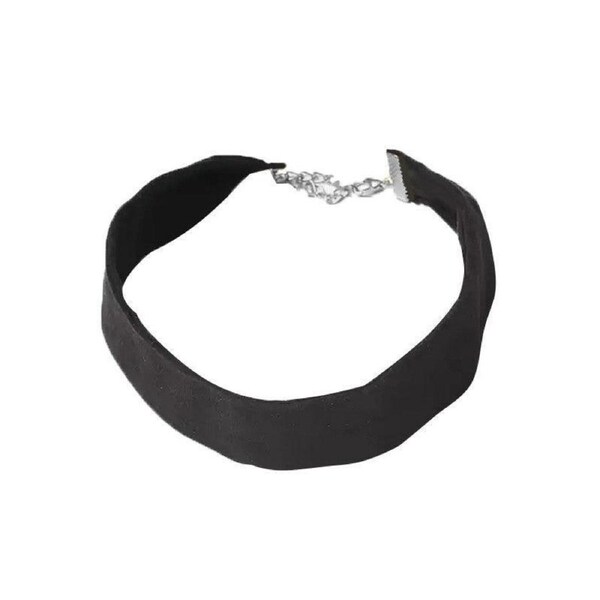 Black Velvet Choker Necklace Perfect For The 90S Grunge Look