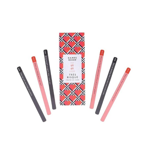 Games Room Tres Risque Truth or Dare