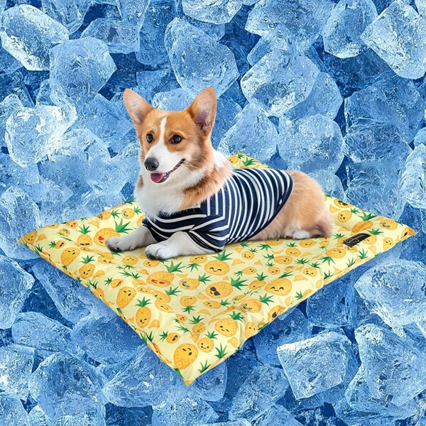Petzly Pet Cooling Mat Dog Cat Bed Non-Toxic Gel Summer Pad 78x93CM