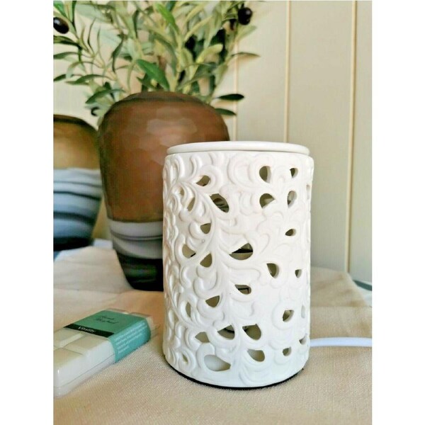 Fin White Ceramic Flower Leaf Electric Oil Burner Lamp Wax & Globe