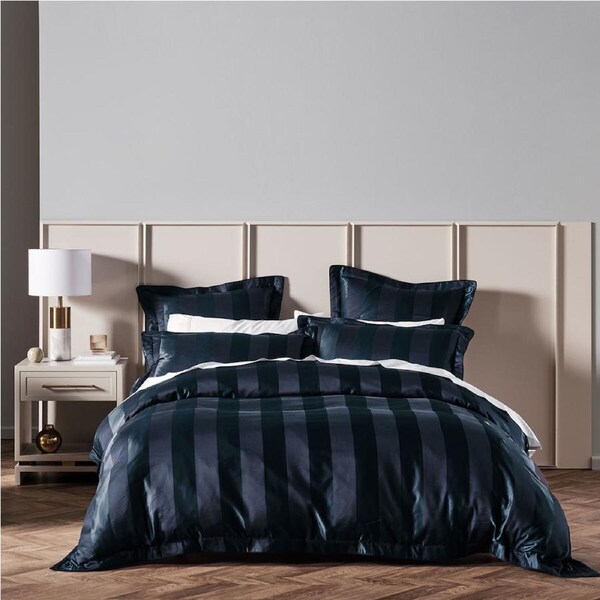 Grace by Linen House Francesco Cotton Quilt Cover/Pillowcase Set Navy King