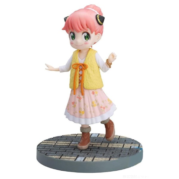 Good Smile Company Spy x Family 15cm Anya Forger Stylish Look Figure Volume 3.5