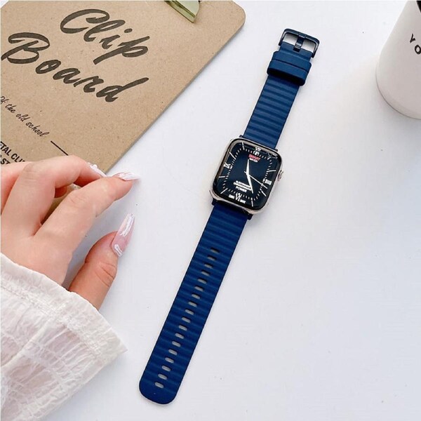 Nevenka Silicone Wave Pattern Watch Band Compatible with Apple Watch- DarkBlue 42/44/45/49mm