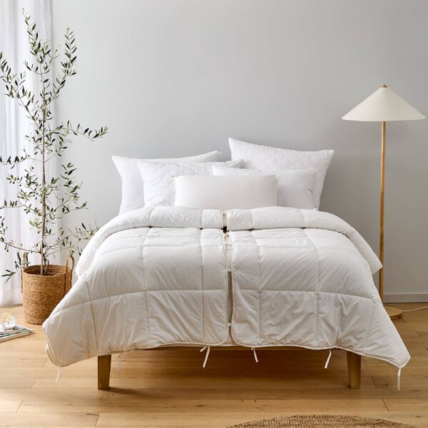 MyHouse All Seasons Hot and Cold Quilt - King