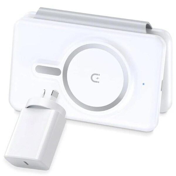 3 in 1 Foldable Fast Magnetic Wireless Charger for iPhone Apple Watch & Airpods White Power Adapter