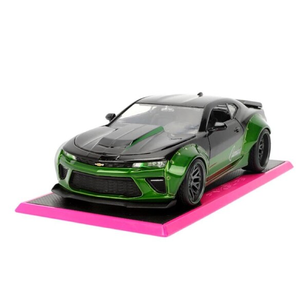 Jada 1:24 Scale Pink Slips 2016 Chevrolet Camaro SS Diecast Vehicle