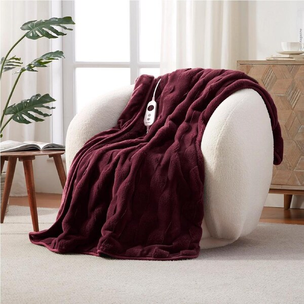 Dreamaker Basketweave Faux Fur Electric Heated Throw Blanket Cherry 130x160cm