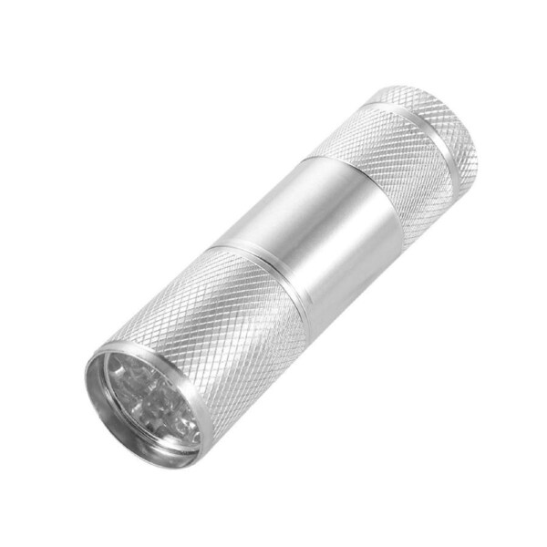 LED Flashlight 1050LM Super Bright 200m Long Range Zoomable Rechargeable Portable Outdoor LED Flash Light