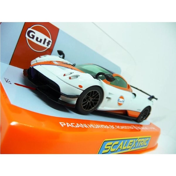 Scalextric C4335 Pagani Huayra Bc Roadster - Gulf Edition