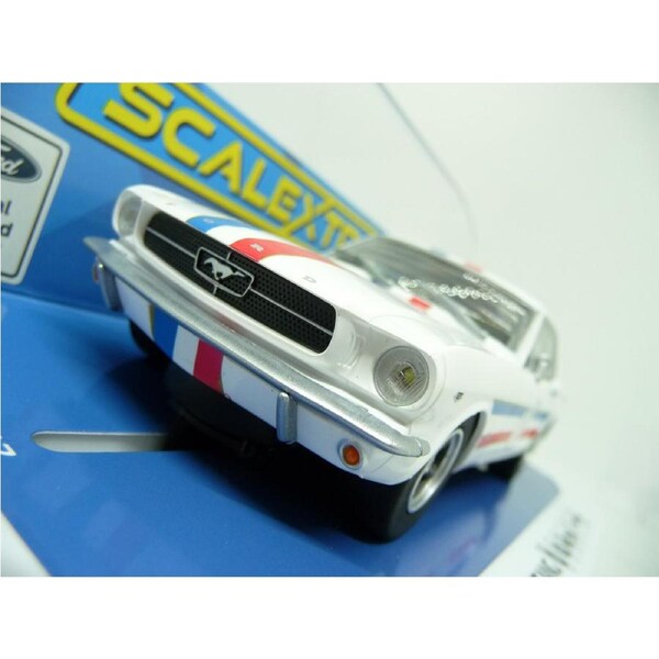 Scalextric C4364 Ford Mustang Ian Geoghegan 1965 slot car also suits Carrera