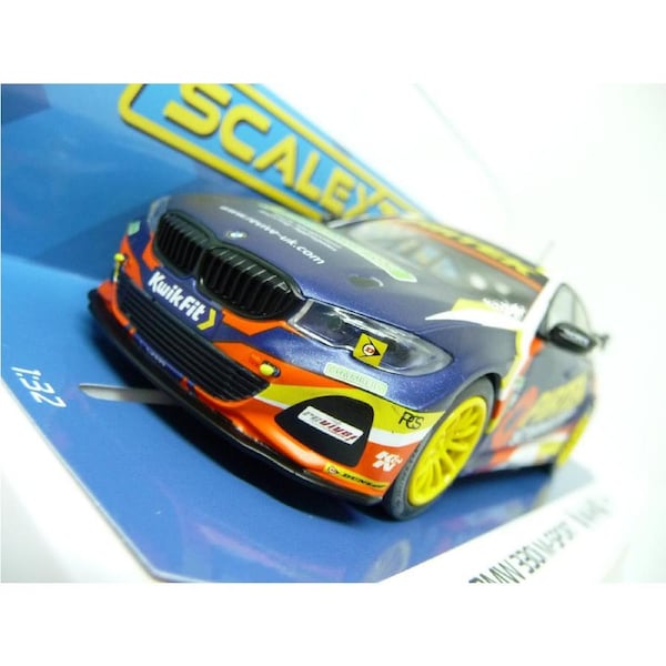 Scalextric C4194 1:32 BMW 330i M-Sport 77 Jordan slot car also suits Carrera
