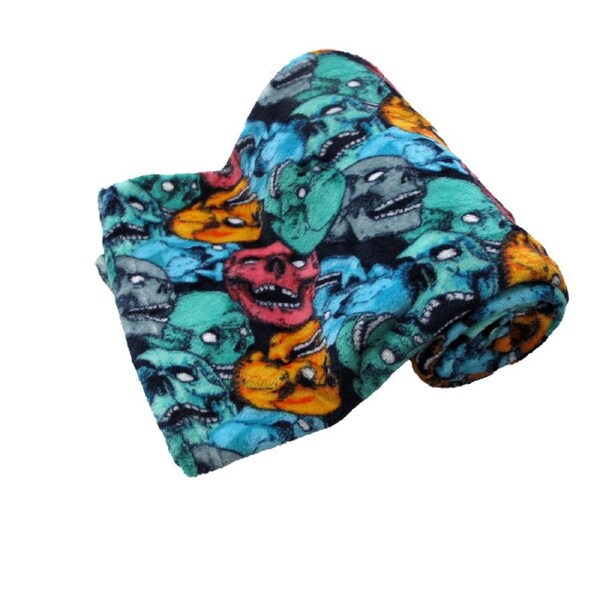 190GSM Boys Cool Ultra Soft Coral Fleece Throw 127 x 152cm Screaming Skulls