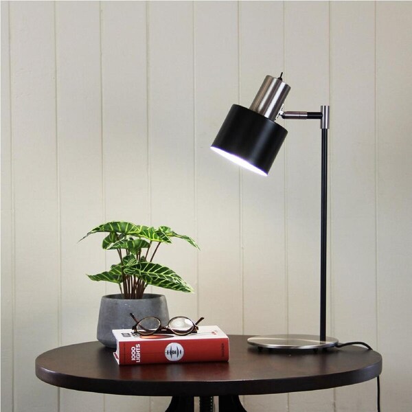Oriel Lighting ARI Retro Desk Lamp Mid-Century Task Lamp with Brushed Chrome