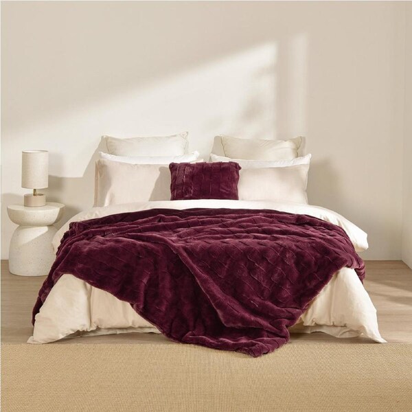 Dreamaker Basketweave Faux Fur Throw Blanket Cherry - 180x200cm