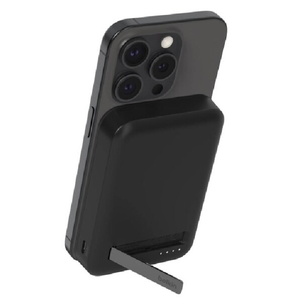 Belkin BoostCharge Pro Magnetic Magsafe Power Bank 8000mAh with Qi2 + Stand- Black