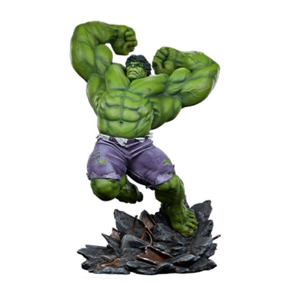 Hulk 18" Classic Premium Format Statue Collectible