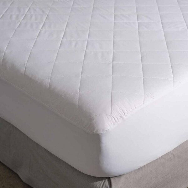 Canningvale 250 GSM Diamond-Quilted Mattress Protector White King