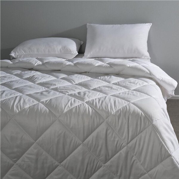 Canningvale Hypoallergenic Down Alternative Quilt White Blanket Single