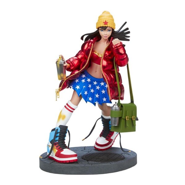 DC Comics Hype Girl Wonder Woman Designer Statue Collectable