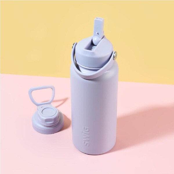 SWIG Lilac Water Bottle with Two Lids 950mL