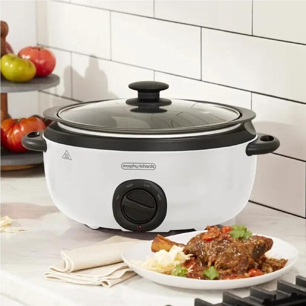 Morphy Richards Sear & Stew Slow Cooker 6.5L Vivid White