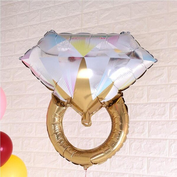 27-inch Gold Engagement Diamond Ring Foil Balloon