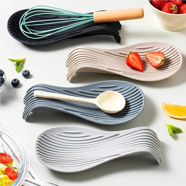 JOYBUY 4pcs Silicone Insulated Spoon Holder Heat Resistant Placemat Spoon Holder