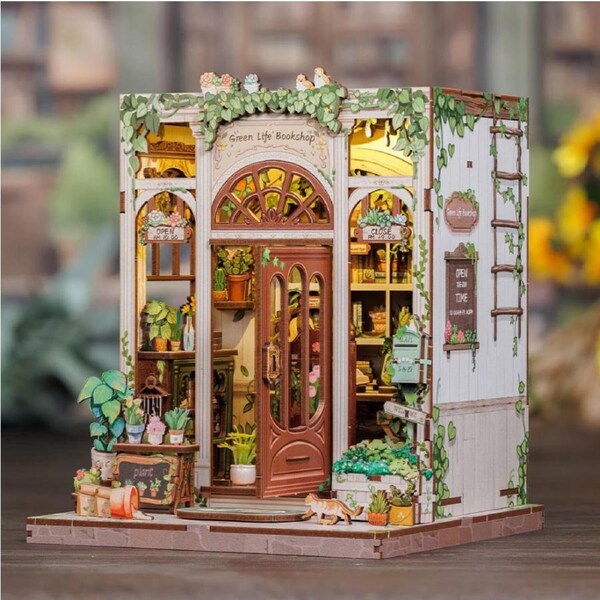 Cutebee Green Life Bookshop DIY Book Nook Kit Miniature Dollhouse