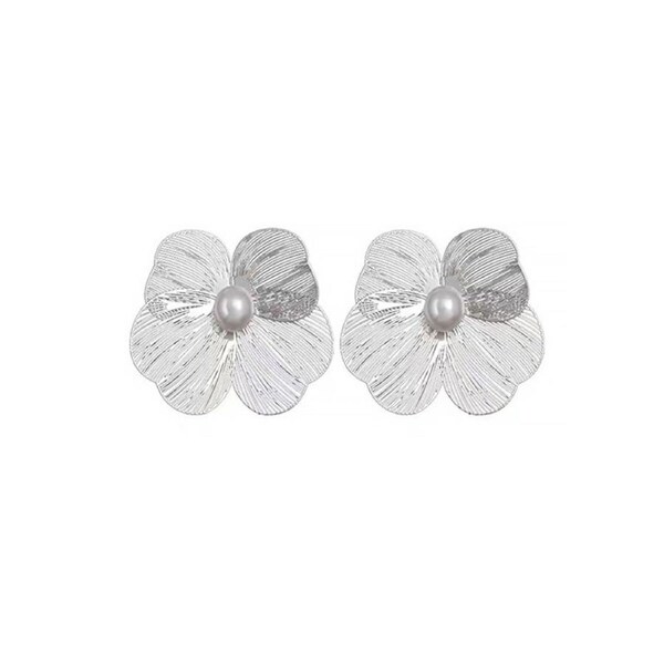 P&P Exaggerated Large Flower Pearl Earrings Women Fashion Jewelry Charming Ear Stud