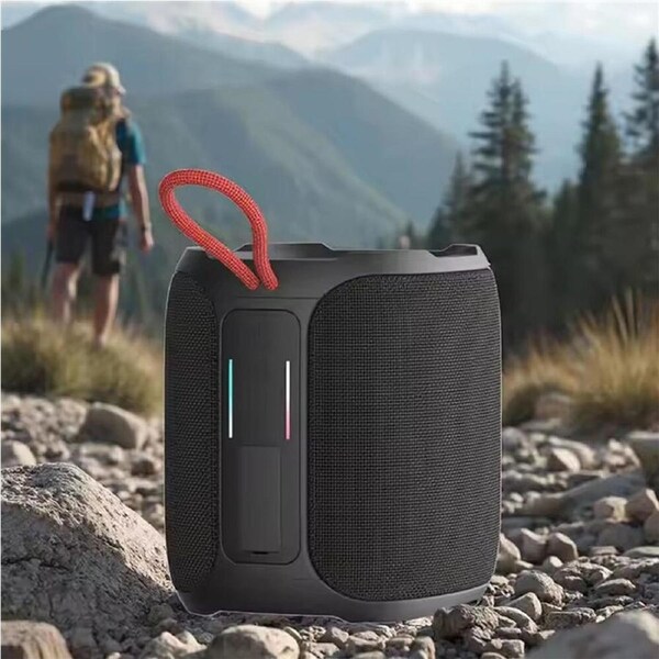 Portable Wireless Bluetooth Speakers IPX7 Waterproof Outdoor Speaker