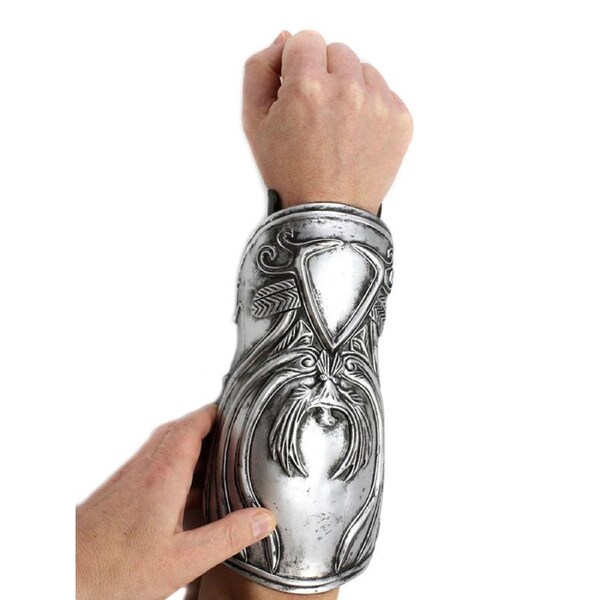 Assassin's Creed 2 The Hidden Blade of Ezio Auditore Role-Play Costume Gauntlet Replica