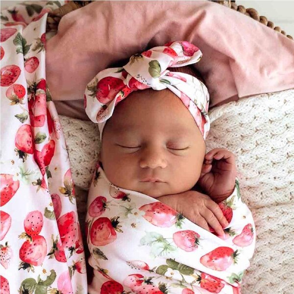 Snuggle Hunny Strawberry Organic Topknot