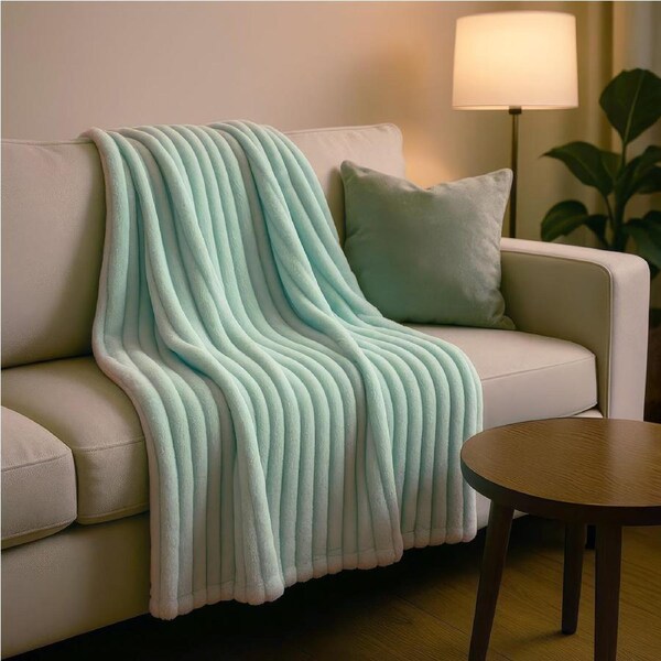 ELLE Heated Throw Blanket – Glacier