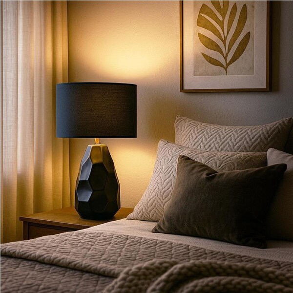 Urban Style Jane Table Lamp Black