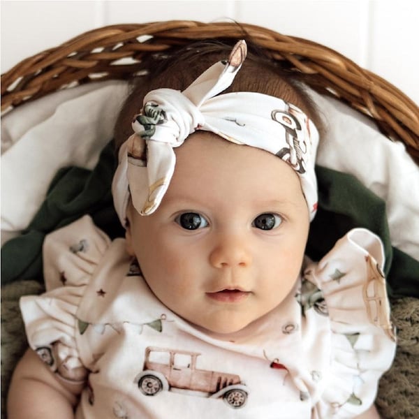Snuggle Hunny Vintage Cars Organic Topknot