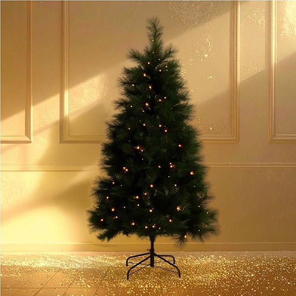 180cm Pre-lit Woodland Pine Christmas Tree, 380 Tips - Tree #13
