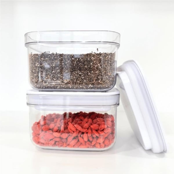 White Airtight Container with Twist Lock – 500ml