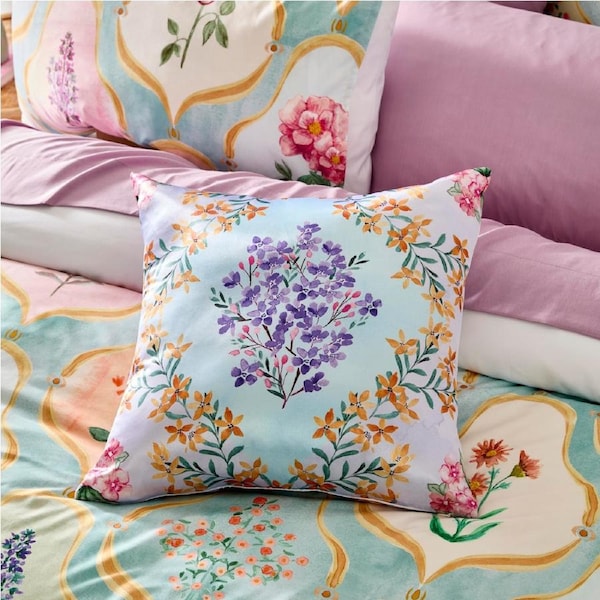 Adorn Living Vaeda Cushion