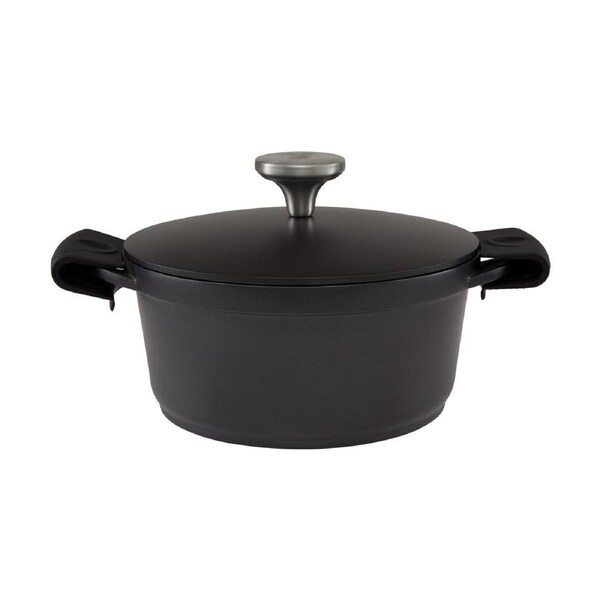 Maxwell And Williams Cast Lite Non Stick Casserole Black 20cm 2.4L Gift Boxed