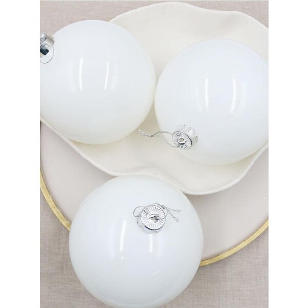 150mm White Christmas Baubles 3 Balls Gloss