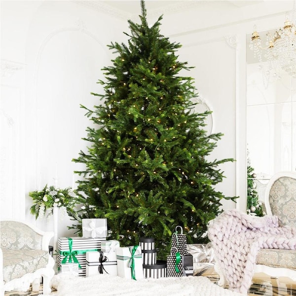 Iowa 7ft/210cm Pre-Lit Christmas Tree