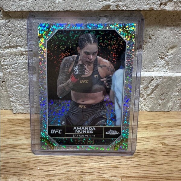 2024 Topps Chrome UFC - AMANDA NUNES #15 Speckle Refractor 077/299