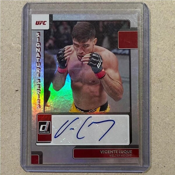 2023 Panini Donruss UFC - VICENTE LUQUE Signature Series Auto #SG-VLQ