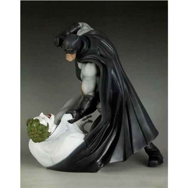 Batman - Hunt the Dark Knight Statue ArtFX by Kotobukiya 1/6th Scale