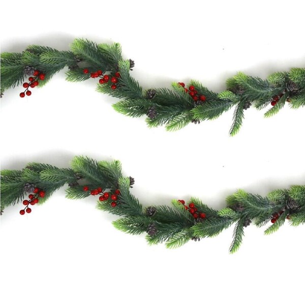 Pine Garland w. Berries 160cm