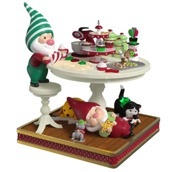 2025 Hallmark Keepsake Ornament - Baking Up Some Fun