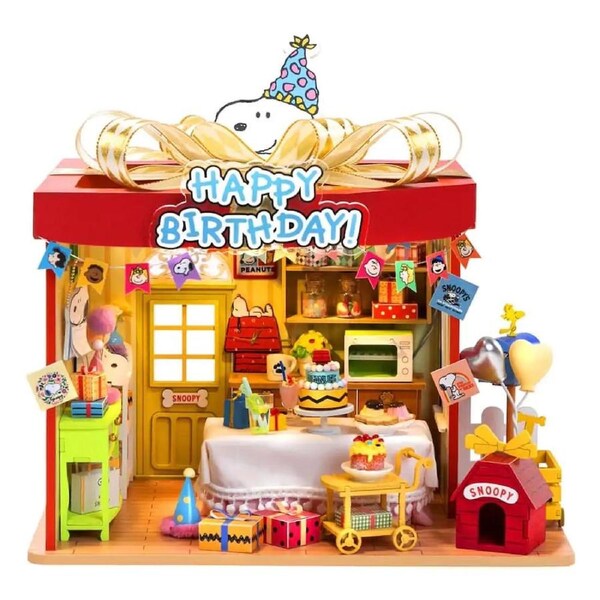 Pantasy Puremind Peanuts Snoopy Birthday Party Diorama Model Kit (1202)