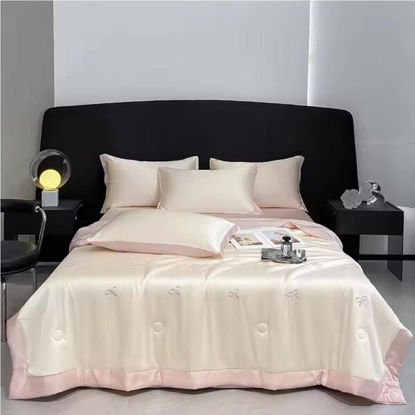 Queling Silk-Like Summer Comforter Blanket Embroidered Pink 200x230cm