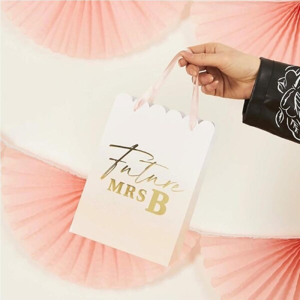 Bride To Be Future Mrs Customisable Party Bags 4pk