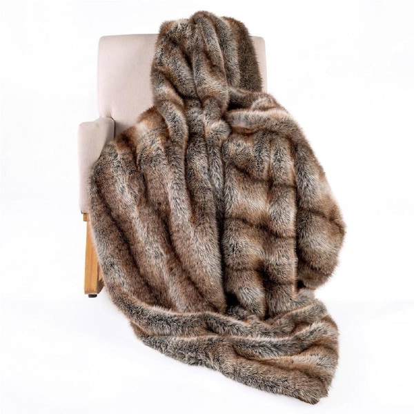 Giantex Luxury 780GSM Thick Plush Faux Fox Fur Throw Blanket Soft Fluffy Cozy & Warm Faux Fur Blanket for Bed Sofa & Armchair Oversized Thick Chunky